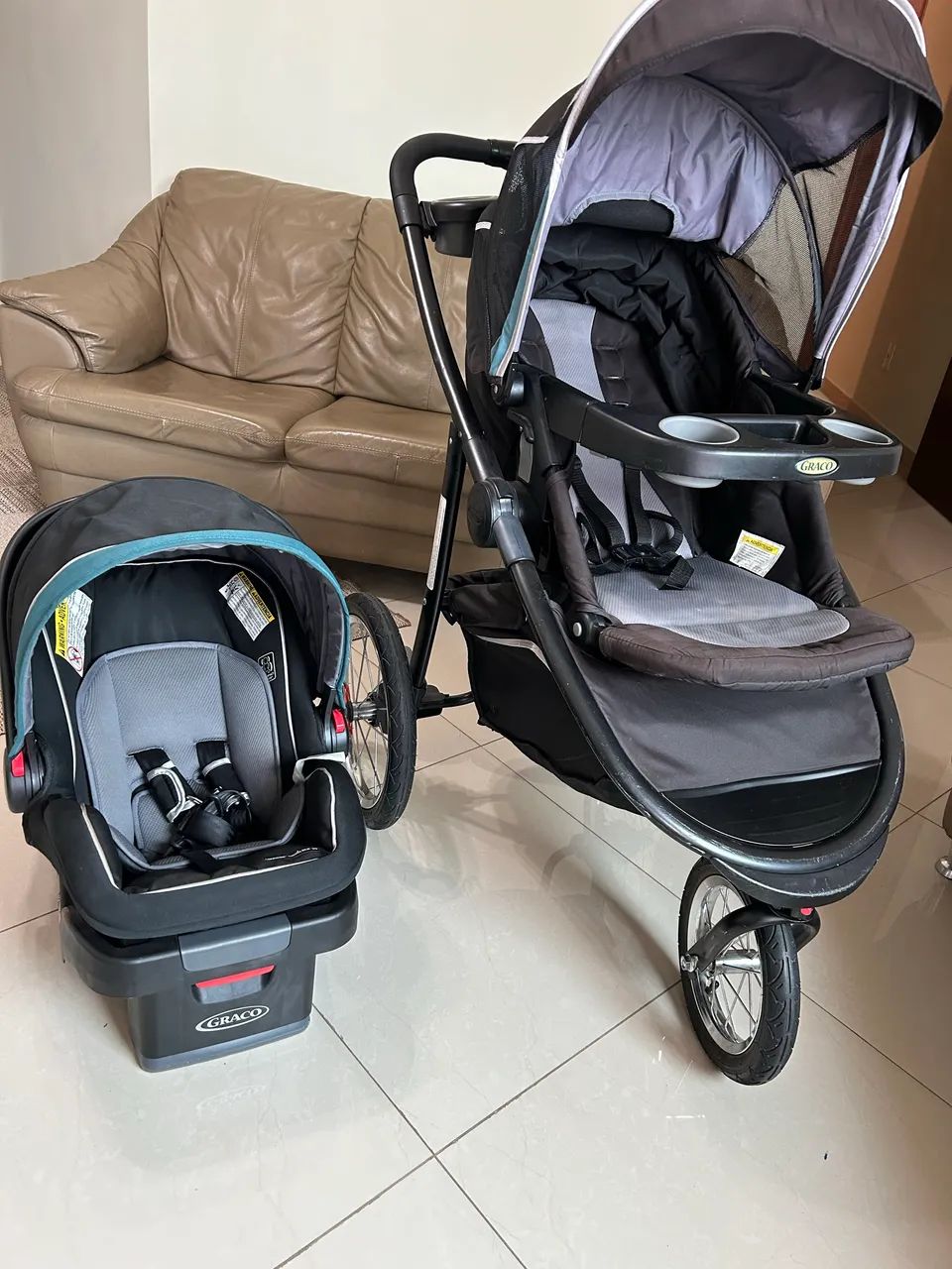 Carrinho bebê com bebê conforto Gracco  - Foto 2