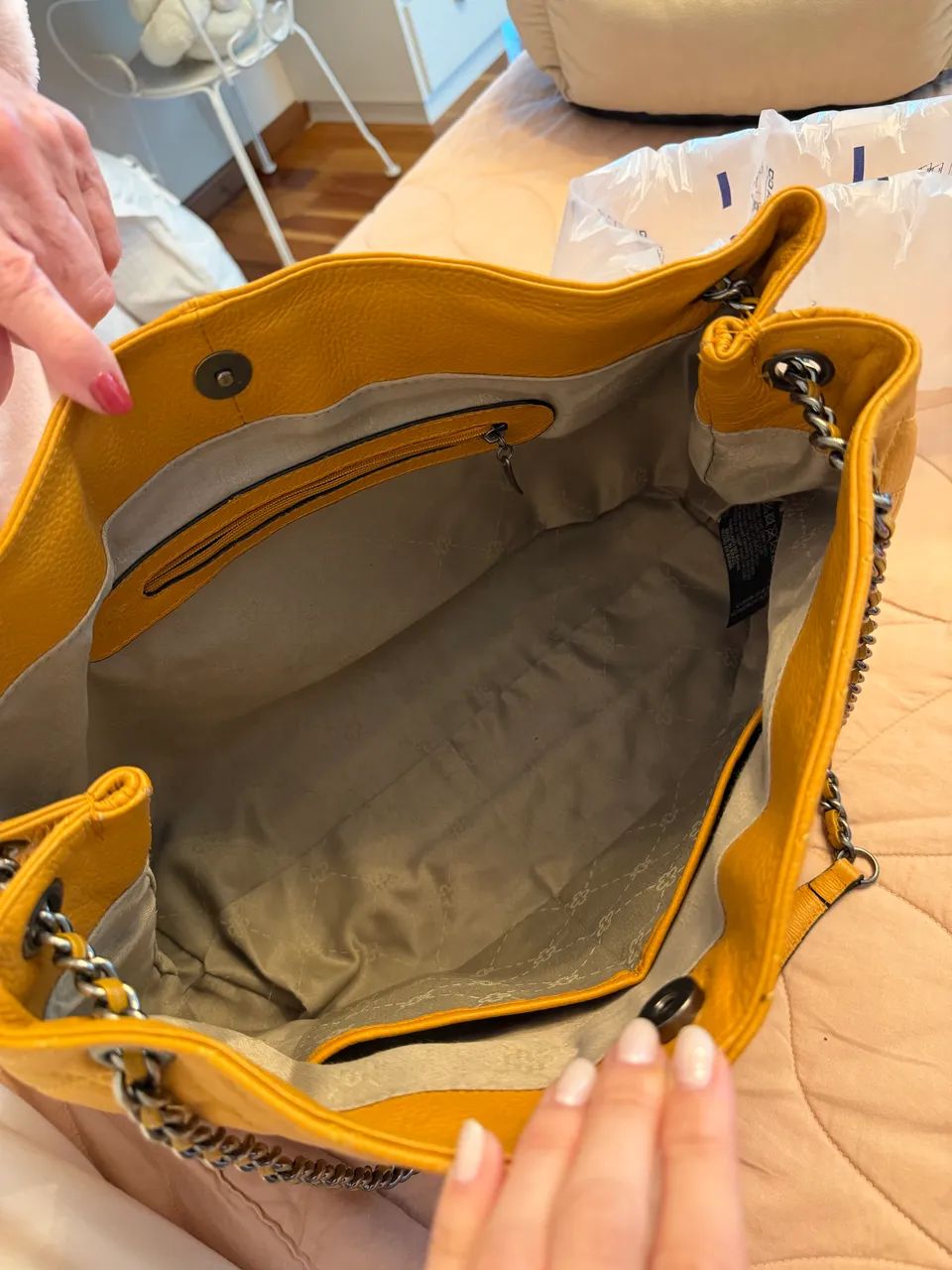 Bolsa Capodarte amarela  - Foto 4