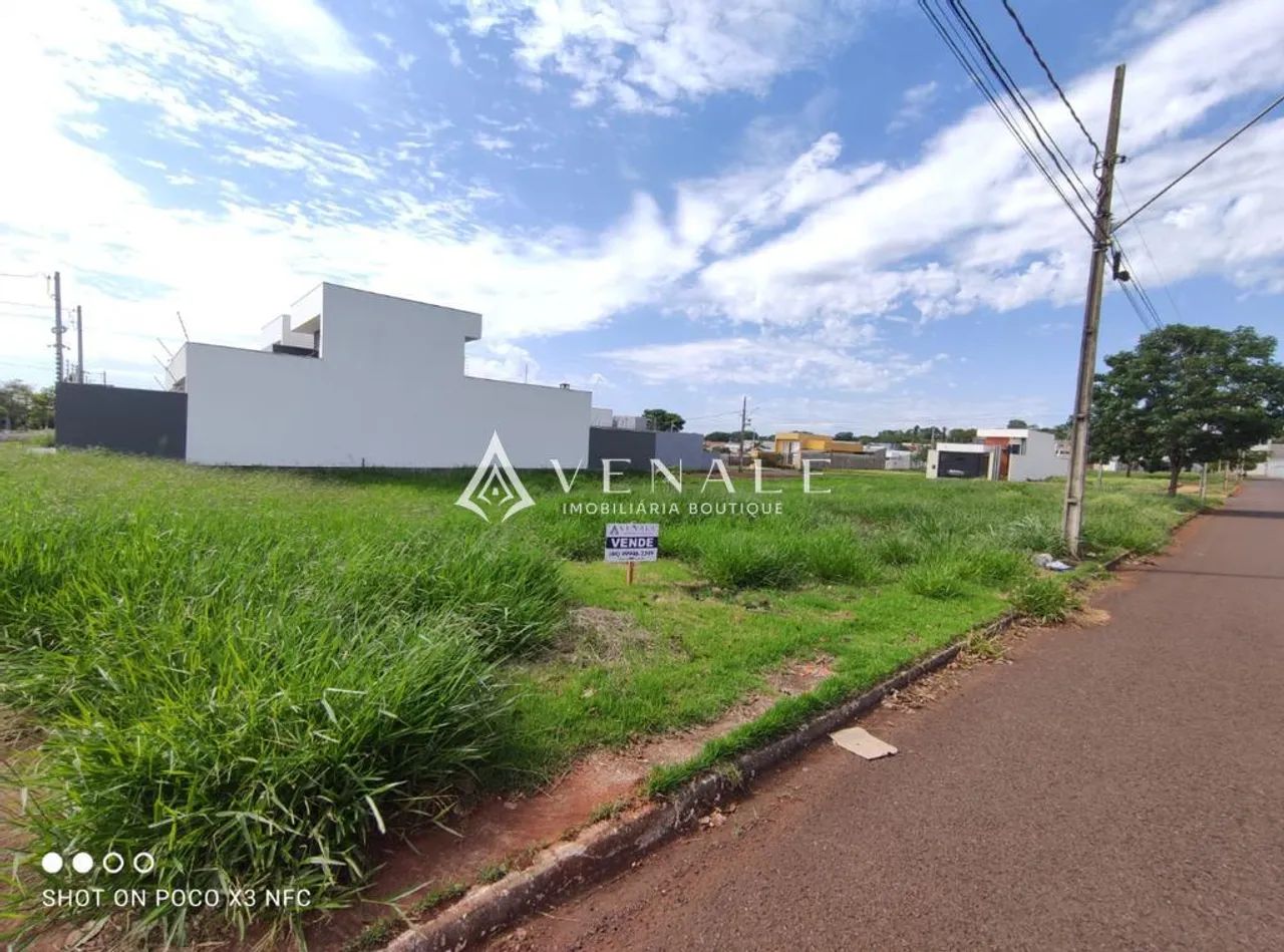 Terreno à venda em Maringá, Bom Jardim, com 475 m²