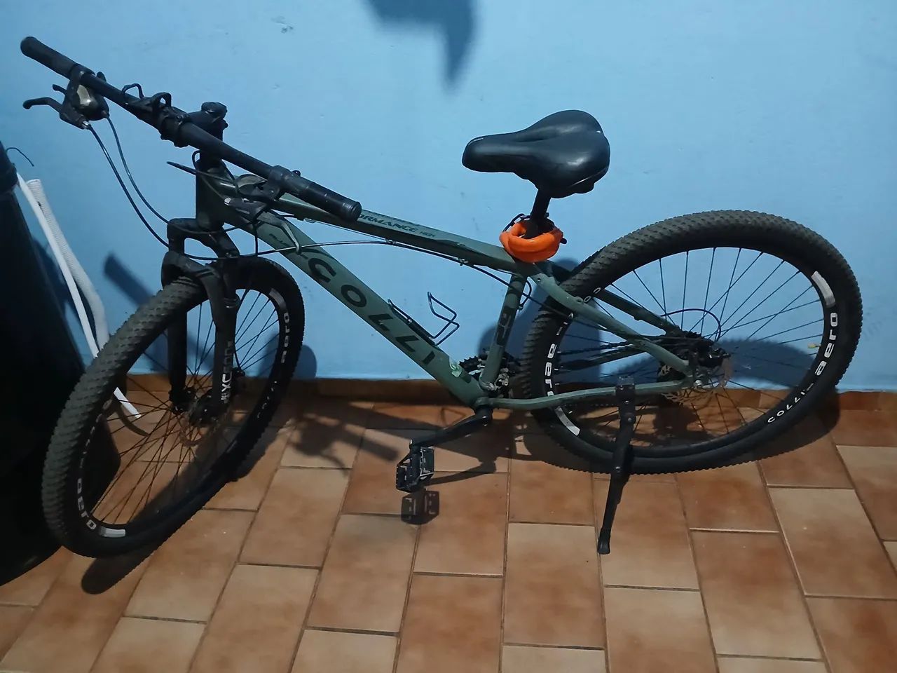 Bicicleta Colli aro 29 seminova