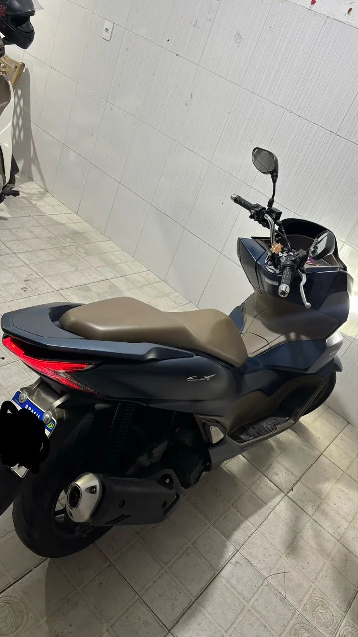 PCX 2023 DLX - Foto 3