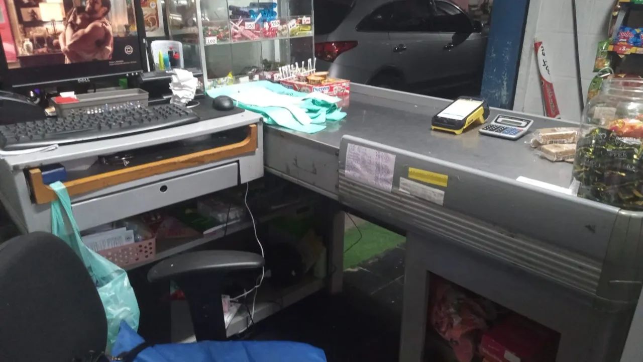 BALCÃO DE ALUMINIO DE CAIXA - Foto 4