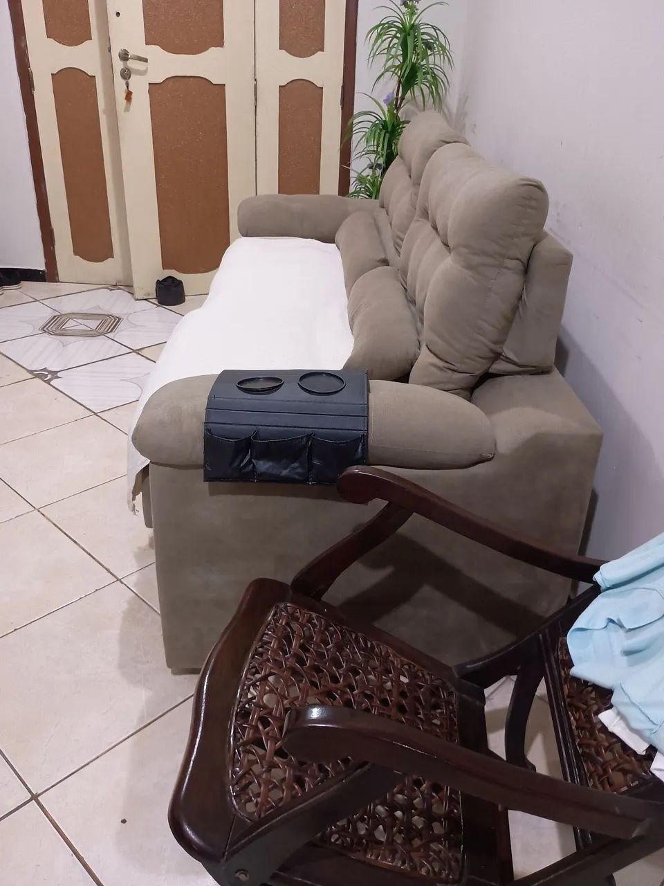 Sofá 3 lugares Retrátil e reclinável, cama inbox - Foto 2
