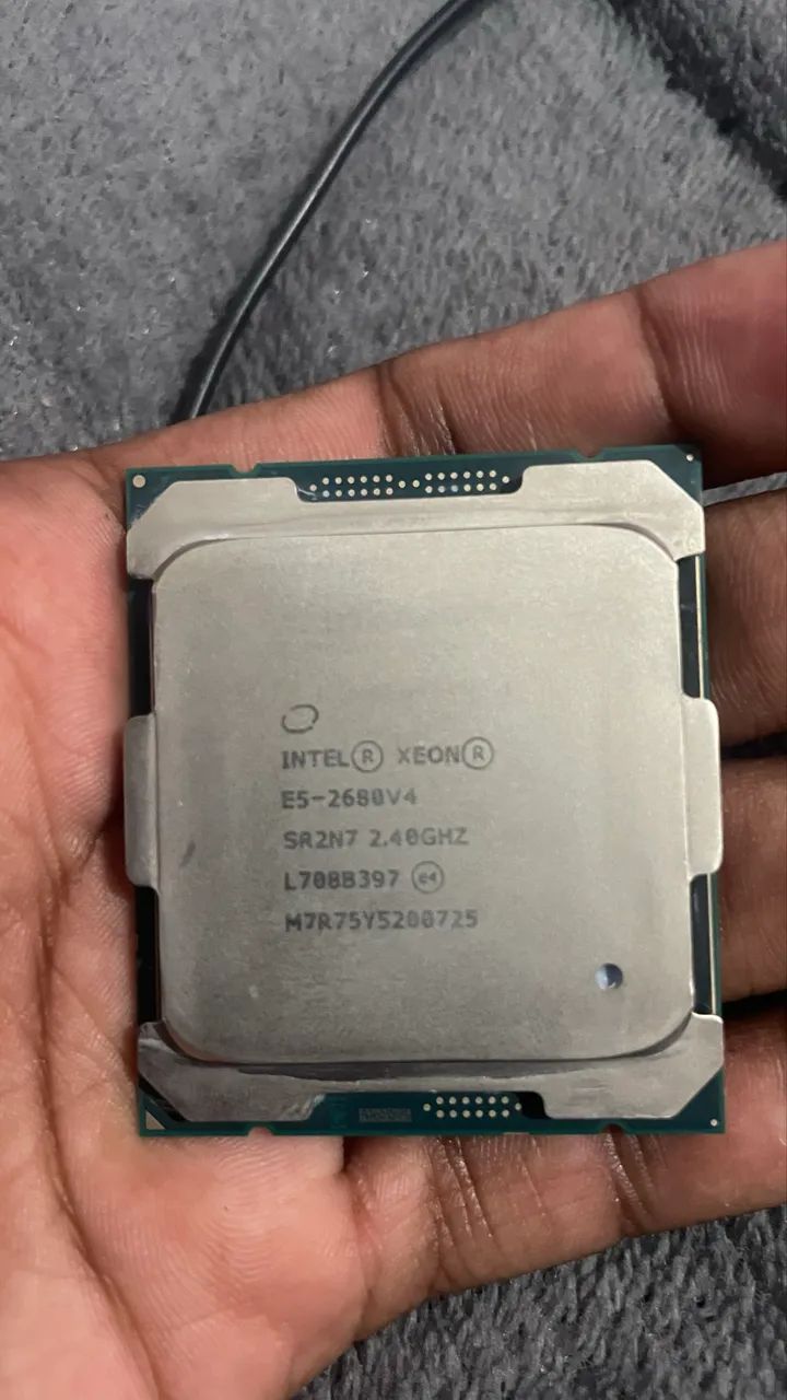 Intel Xeon E5-2680 v4,2.40 GHz, funcionando perfeitamente e em bom estado. - Foto 2