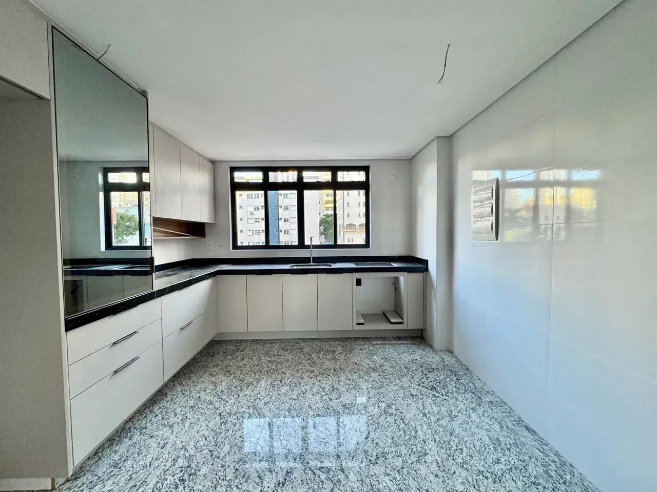 Apartamento para venda com dois quartos   Bairro Funcionários, BH - Foto 3