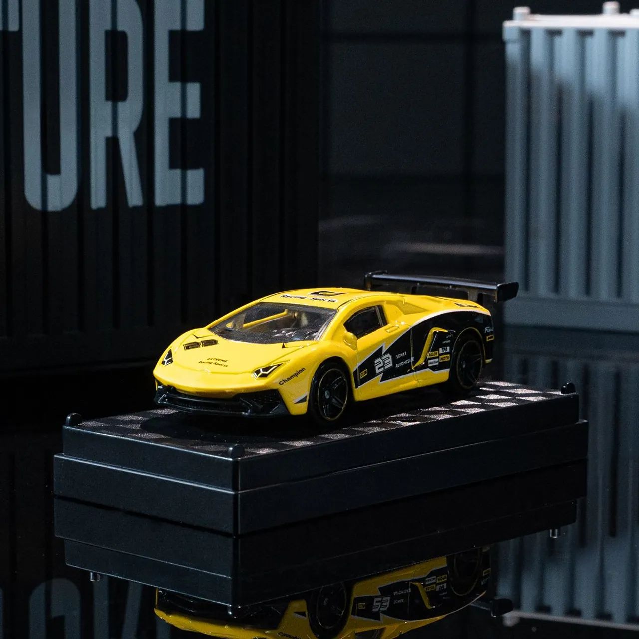 Carrinho miniatura Aventador SVJ  - Foto 2