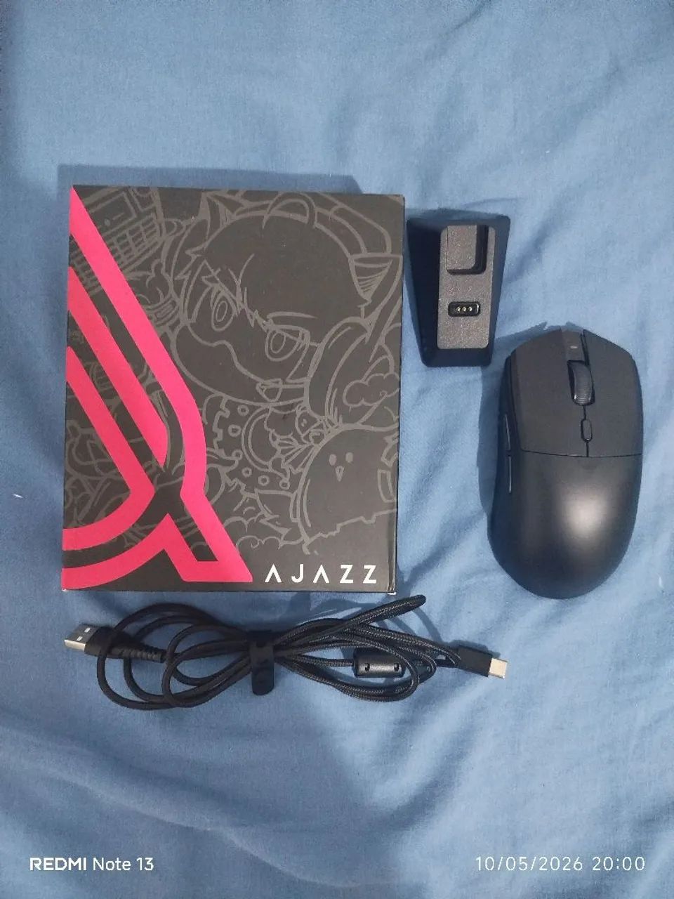 Mouse gamer ajazz com dock de carregamento, um mes de uso