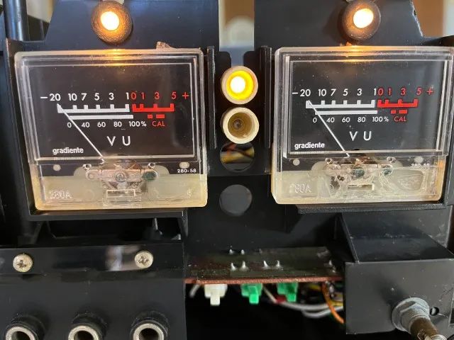 Tape Deck Gradiente S-125 - Par de VUs Analógicos