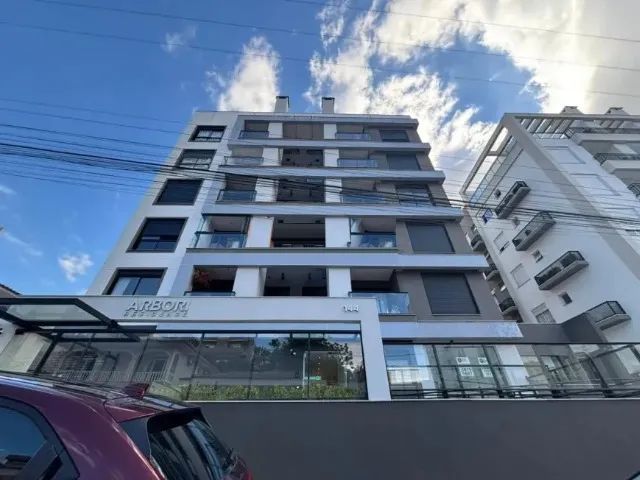 Apartamento studio mobiliado com 34m com vaga ao lado da UFSC e Vila Romana