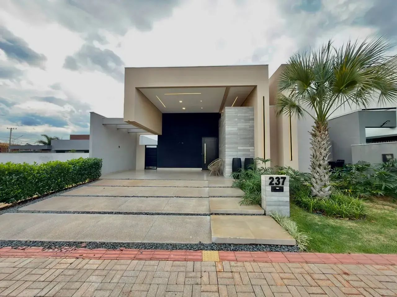 Maravilhosa Casa Térrea no Shalom - Foto 2