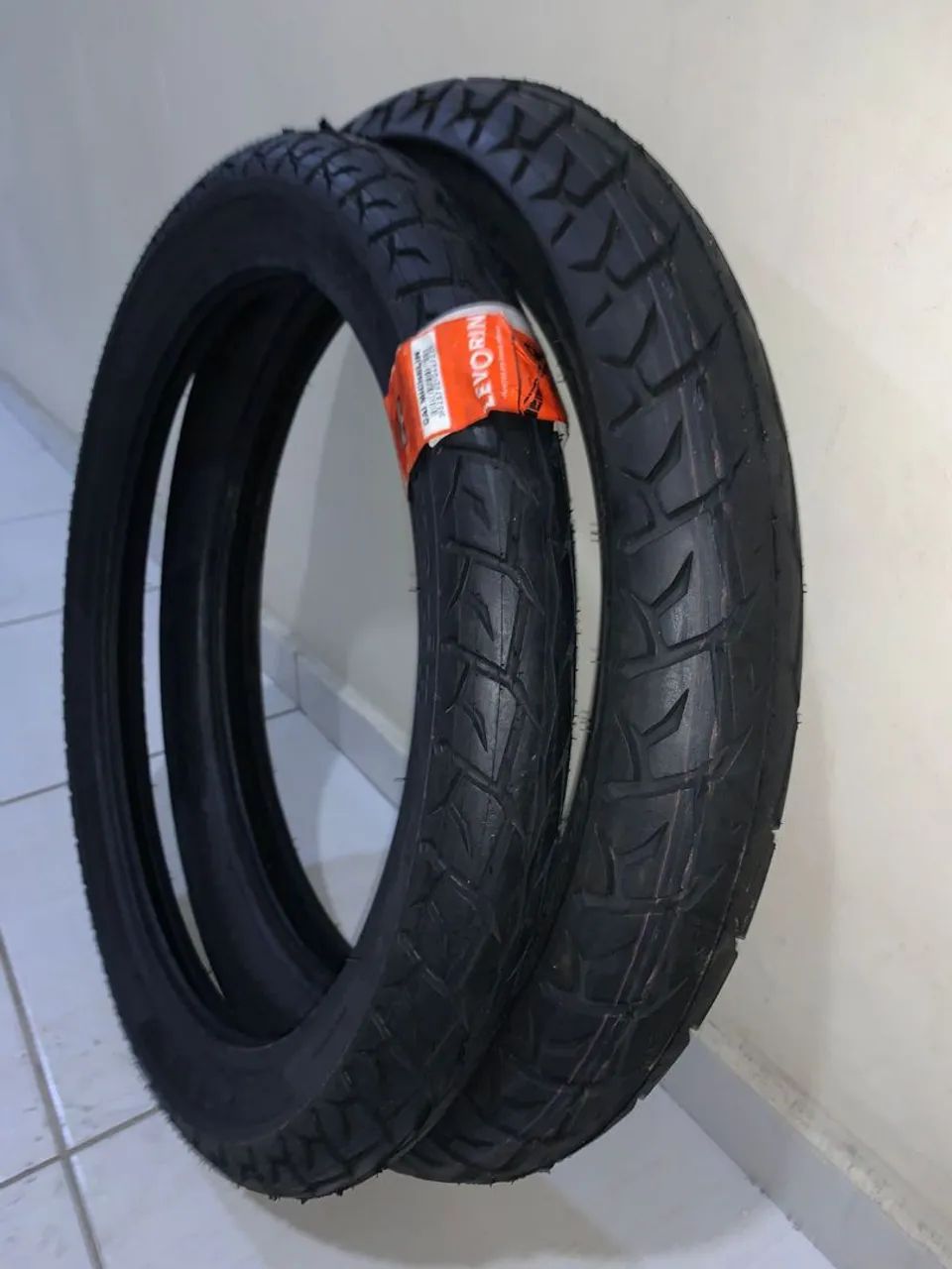 Pneu Levorin Matrix 80/100-18 100/90-18