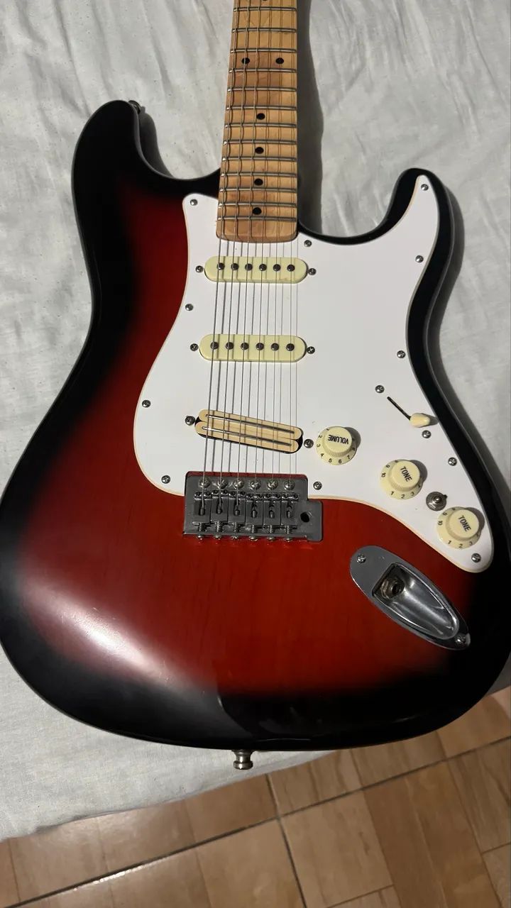Guitarra Stratocaster SX Modificada - Foto 2