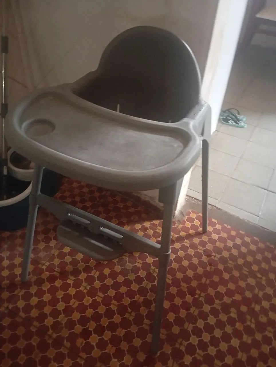 Cadeirinha de alimentação 