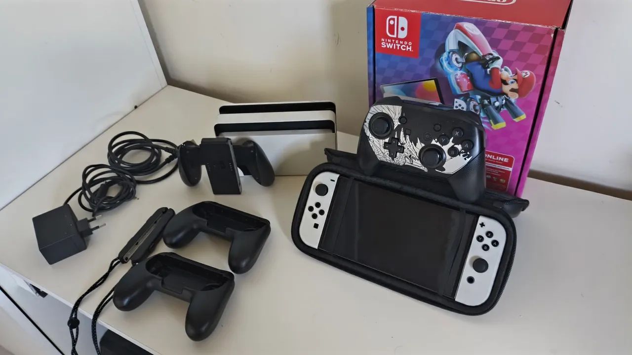 Nintendo Switch OLED Mario Kart + Pro Controller + Case + MicroSD 128GB - Foto 3