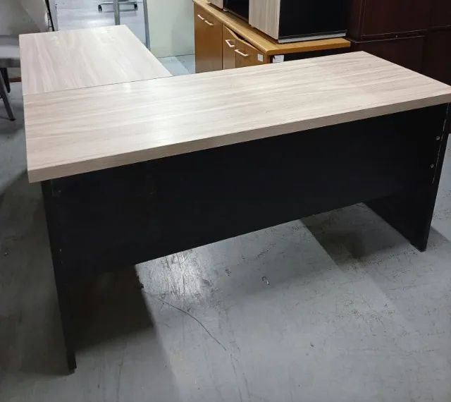 Mesa Em L Modelo Diretor Para Escritório Com Gavetas - Foto 2