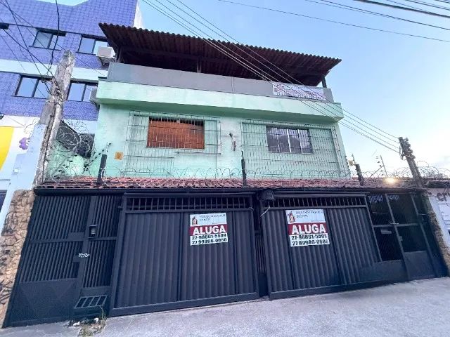 Alugo Prédio Comercial com 600m² Construídos e 4 Vagas na Av. Vitória - R$ 18.000,00