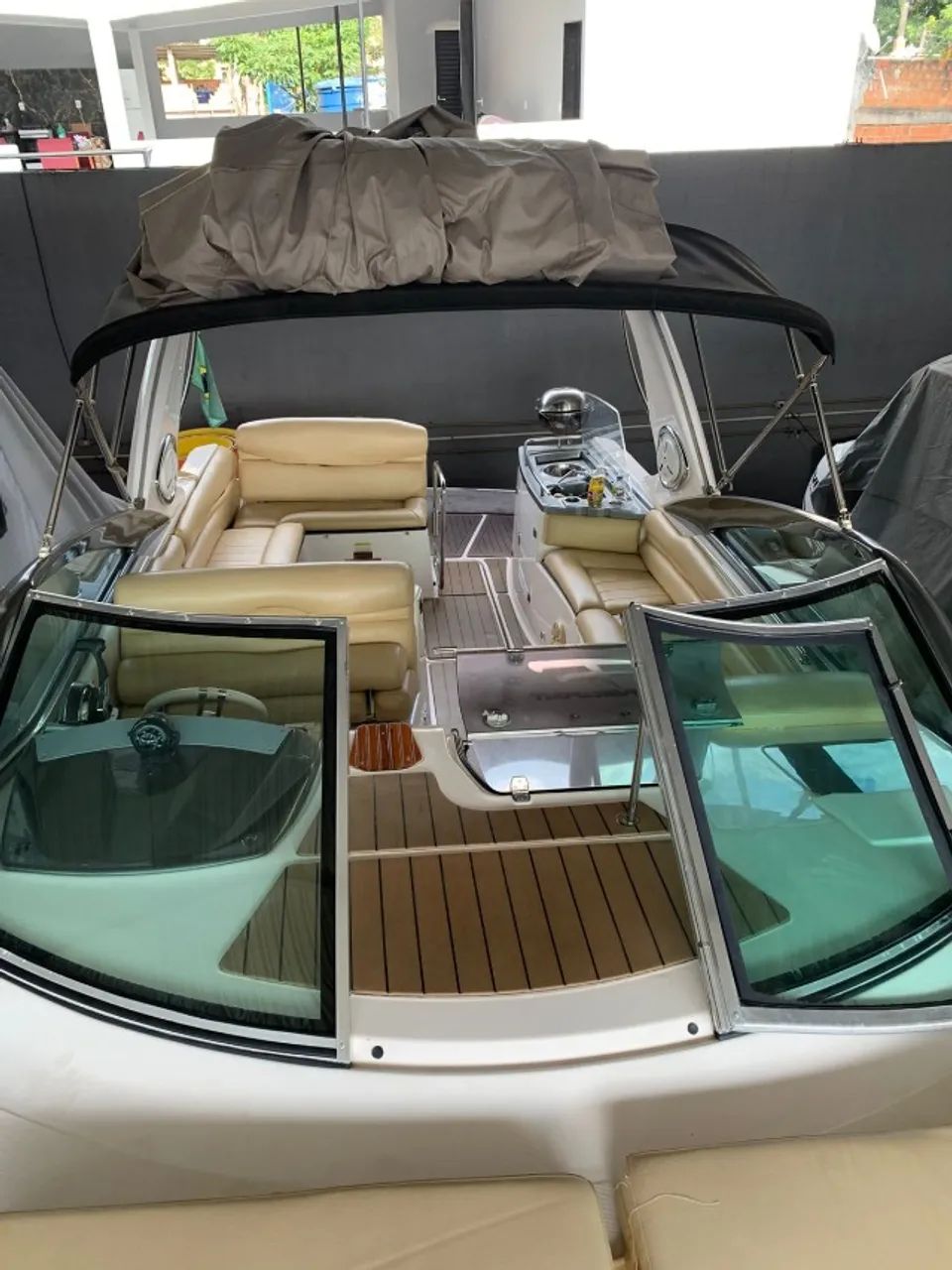 Lancha Focker 30.5 (2015) - Motor Mercruiser 8.2 380Hp - 520 Horas - Foto 4