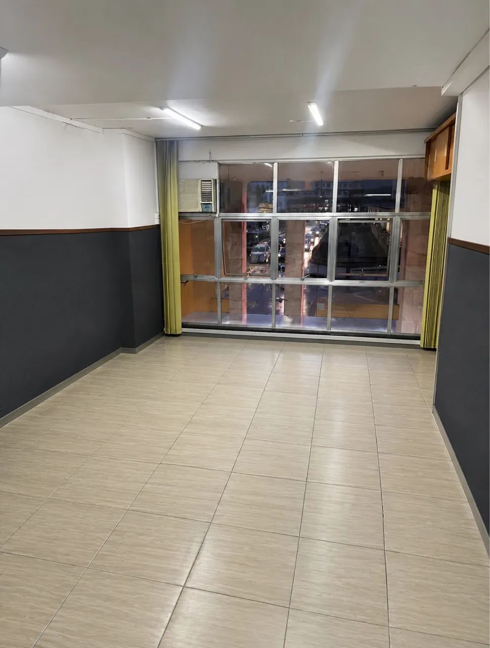 Aluga-se ou Vende-se Sala Comercial - Sobreloja no Centro de Petrópolis - Foto 2