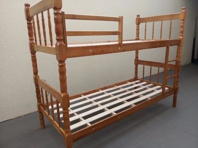 Cama Beliche de Madeira Maciça Torneada Nova, Entrego 