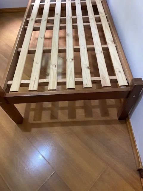 Cama de Solteiro de madeira maciça - Foto 2