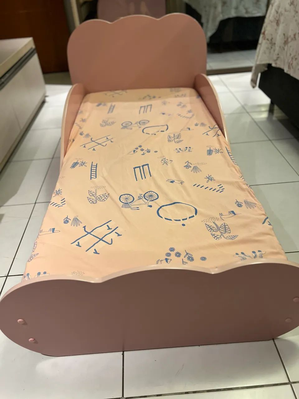 VENDO MINI CAMA COM COLCHÃO  - Foto 2