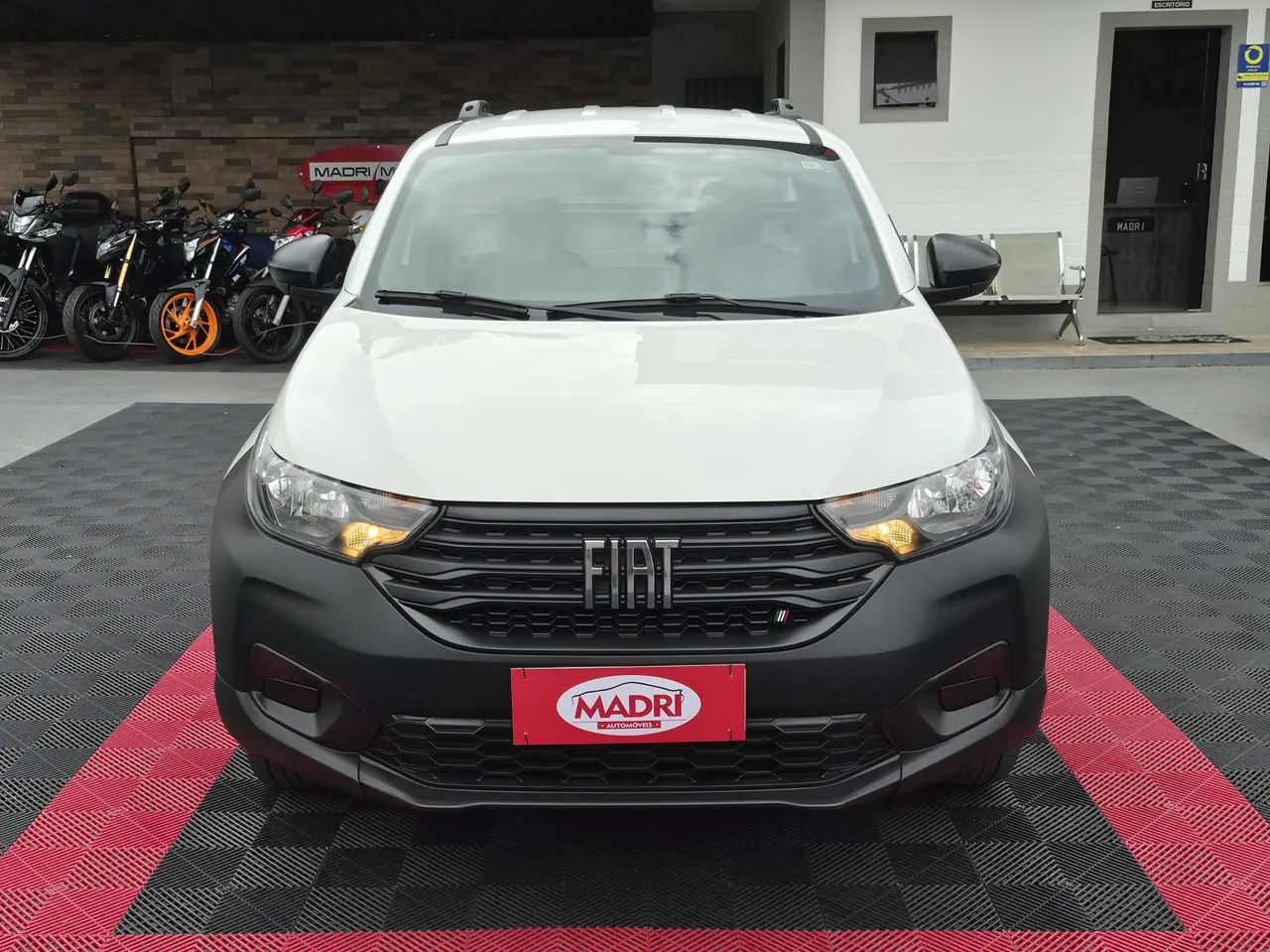 Fiat Strada Endurance 1.4 Flex 8V CS Plus 2023 - Foto 4