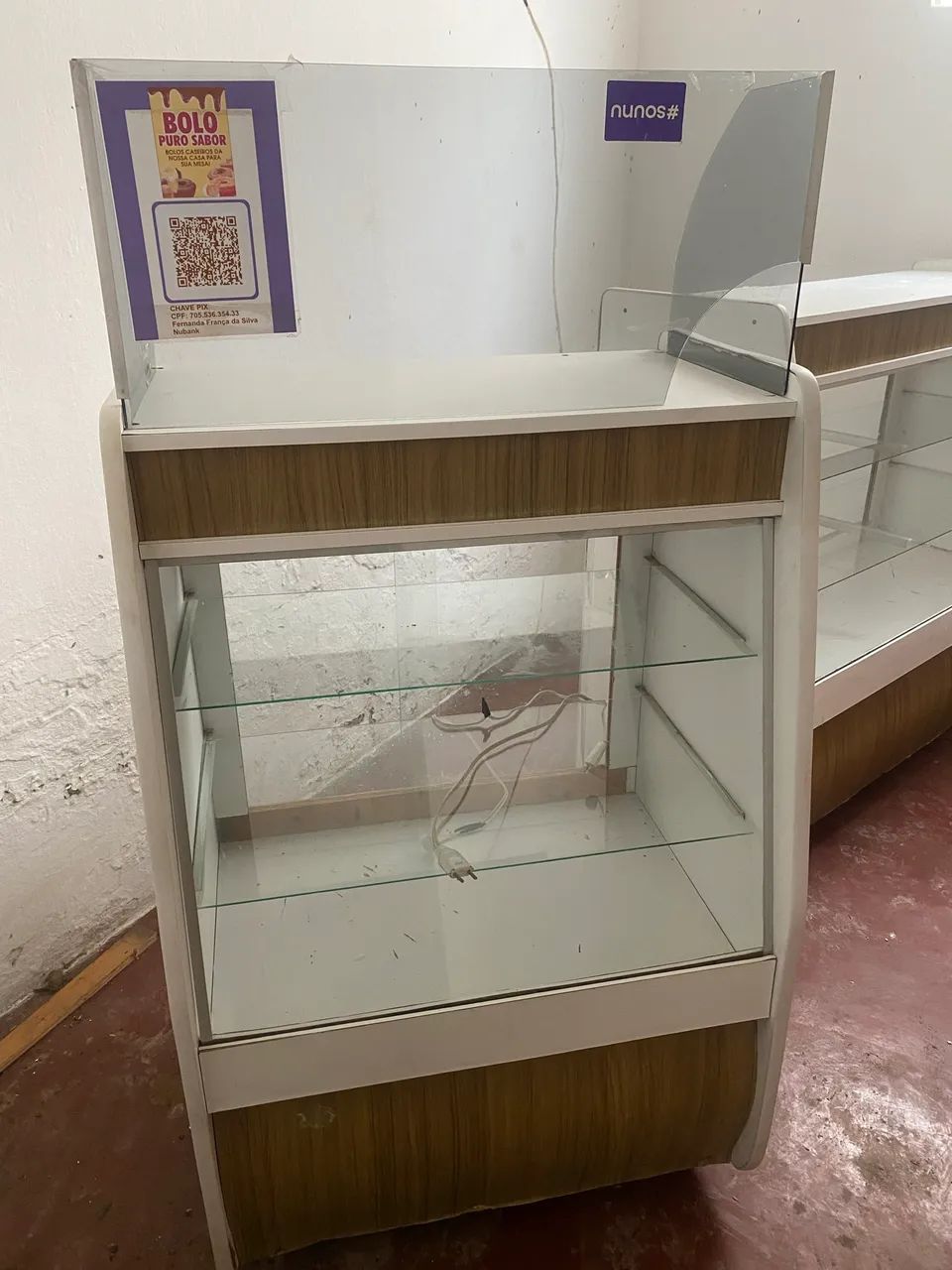 Vendo 2 balcão expositor  - Foto 2