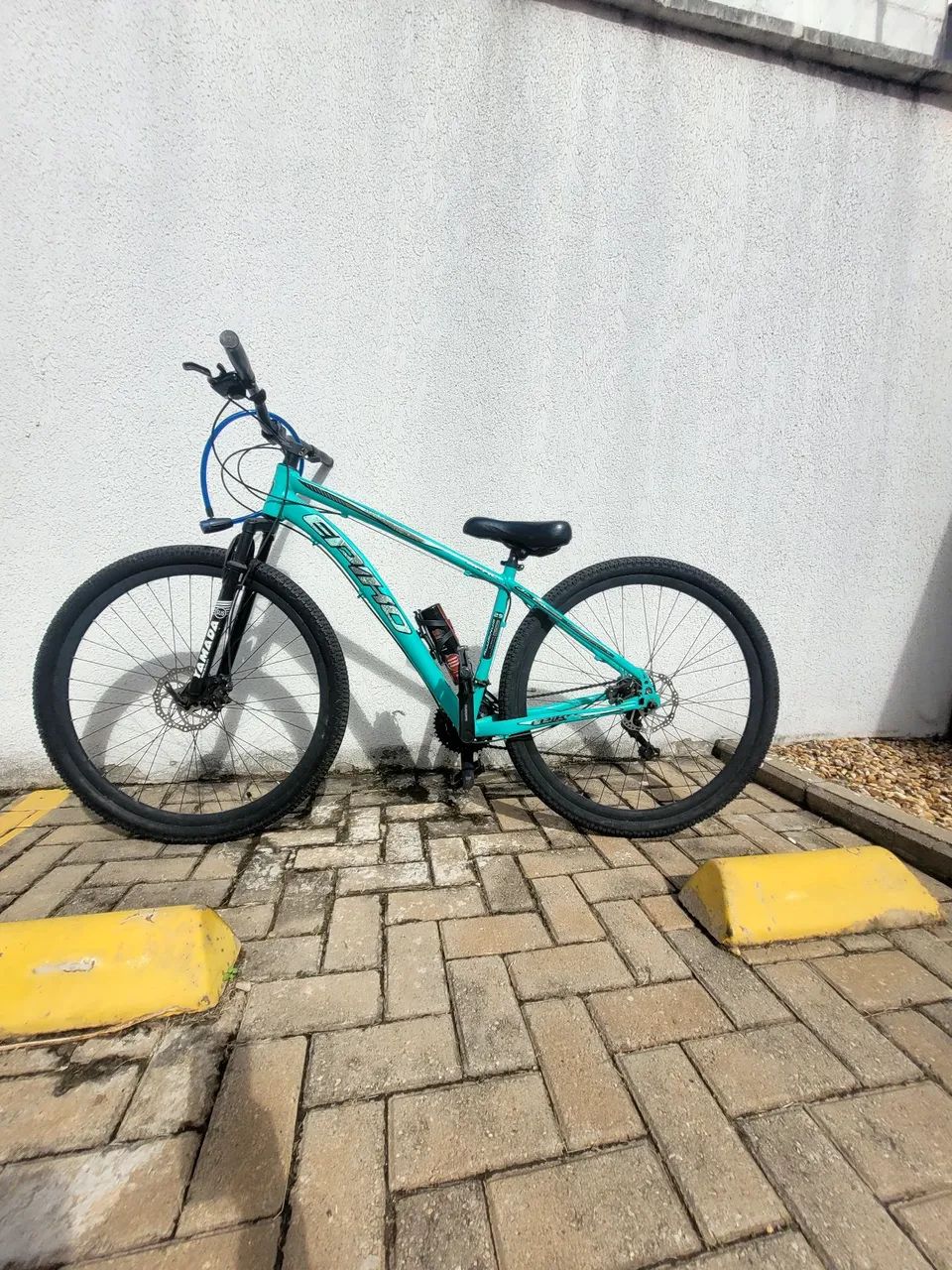 Vende-se Bicicleta aro 29 - Foto 2