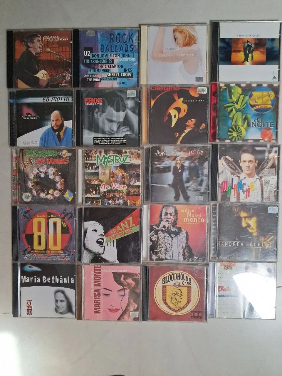 CDs e DVDs originais! 60 CDs+39 DVDs - Foto 2