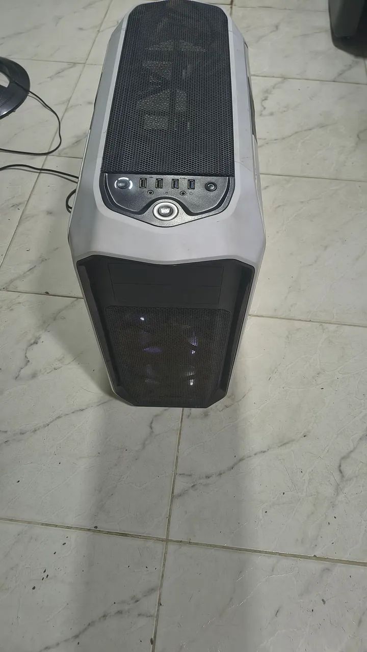  Graphite Series 780T (versão branca) Full-Tower  - Foto 2
