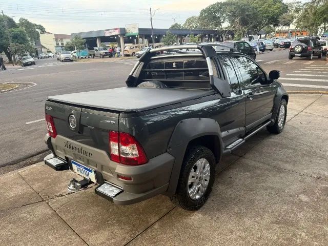 Fiat Strada Adventure 1.8/ 1.8 Locker Flex CE 2012 - Foto 3
