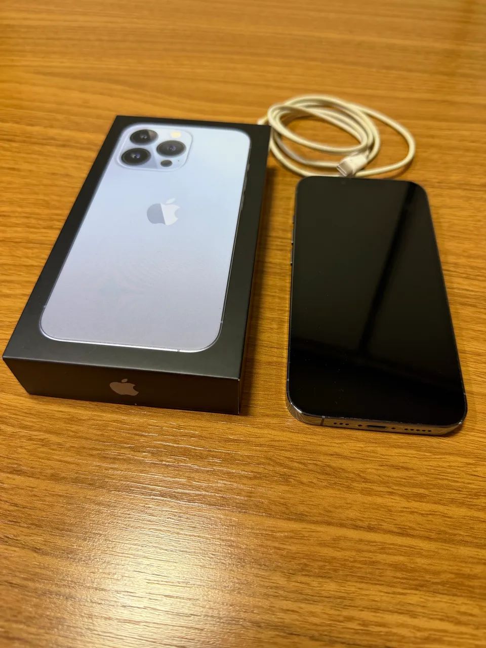 Apple iPhone 13 Pro 256GBシルバー バッテリー94% iphone 13 PRO 256GB SIMフリー シルバー バッテリー94％ Apple iPhone