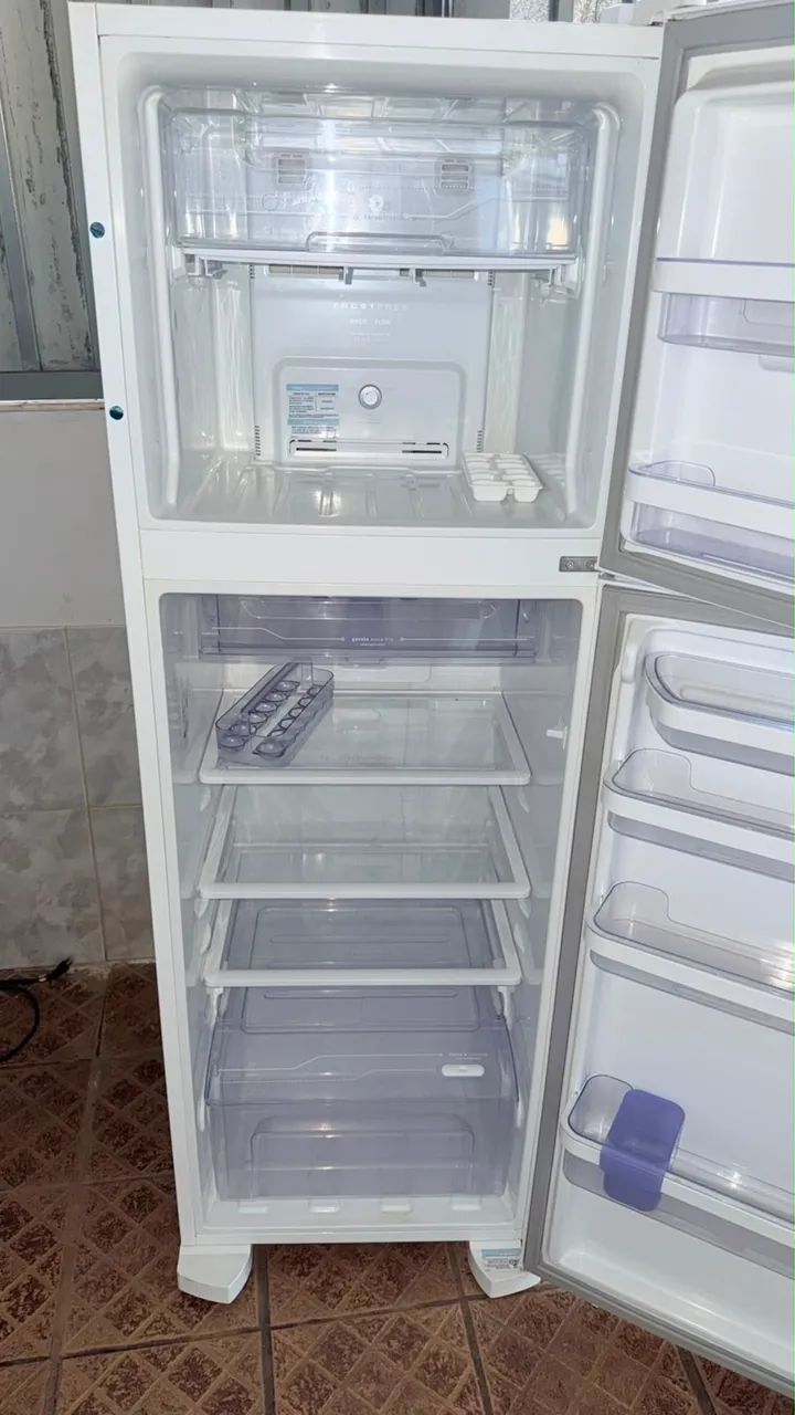 Geladeira Eletrolux  - Foto 2