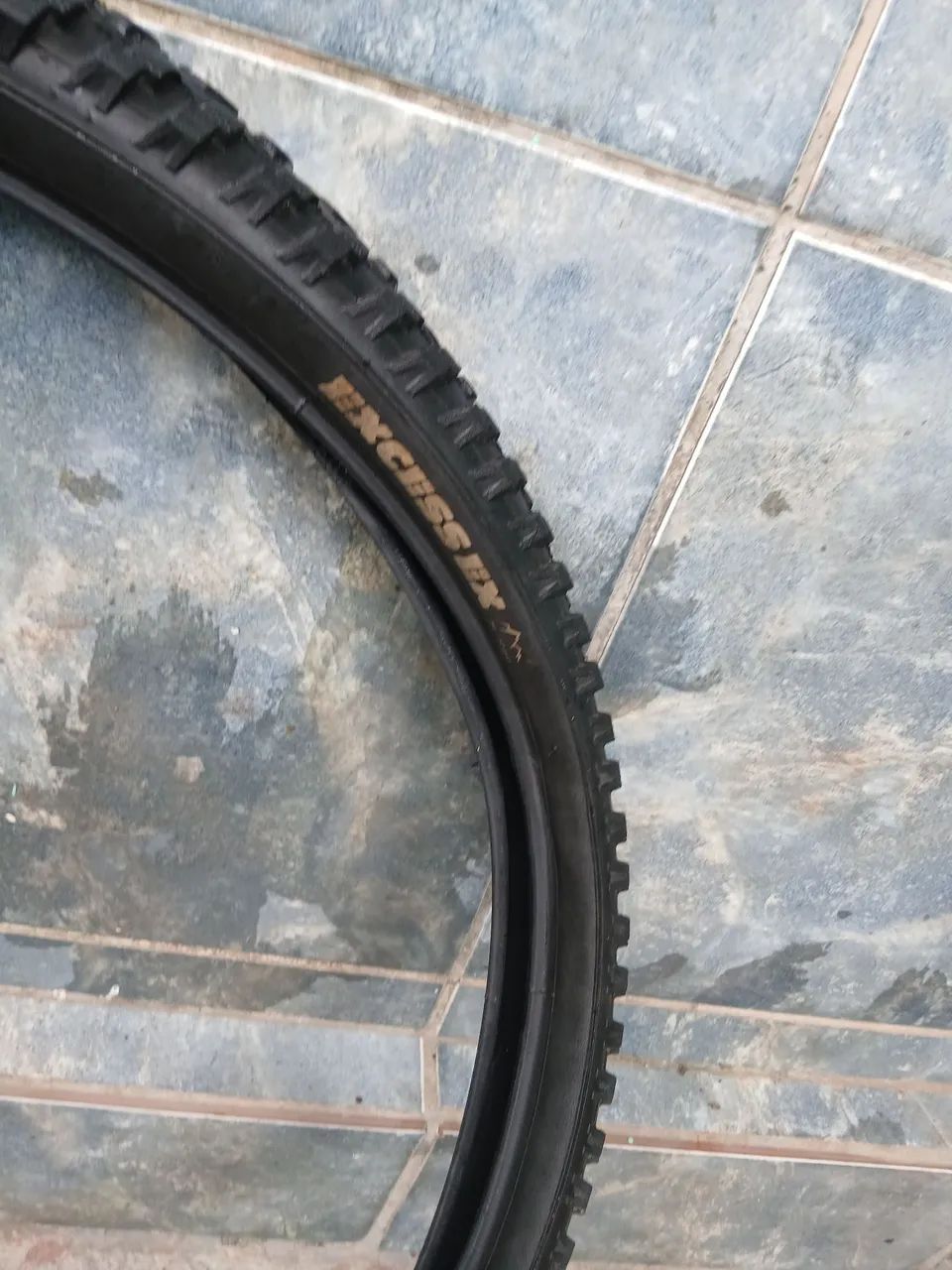 Par de pneus levorin aro 26 bons conservado  - Foto 4