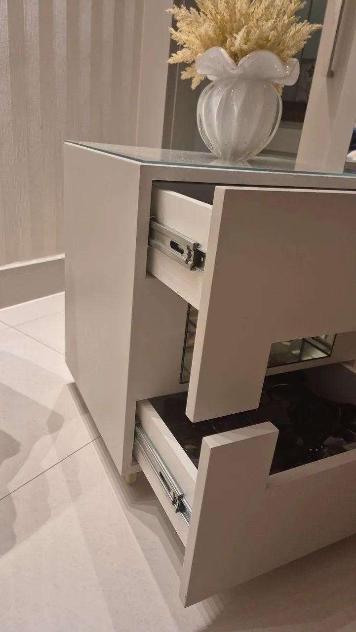 Mesas de cabeceira com gavetas - Foto 2