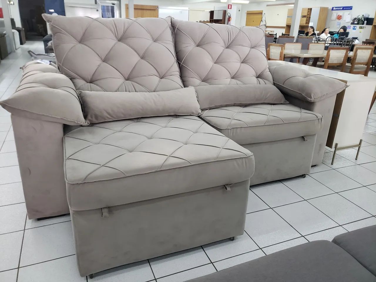 Retractable and Reclining Sofa 2.3065115872143106121