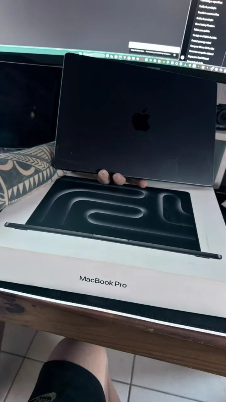 Macbook Pro A3112 M4 16GB 512GB ジャンク Macbook pro M4 PRO 16gb / 512gb Midnight - Notebooks - Cidade