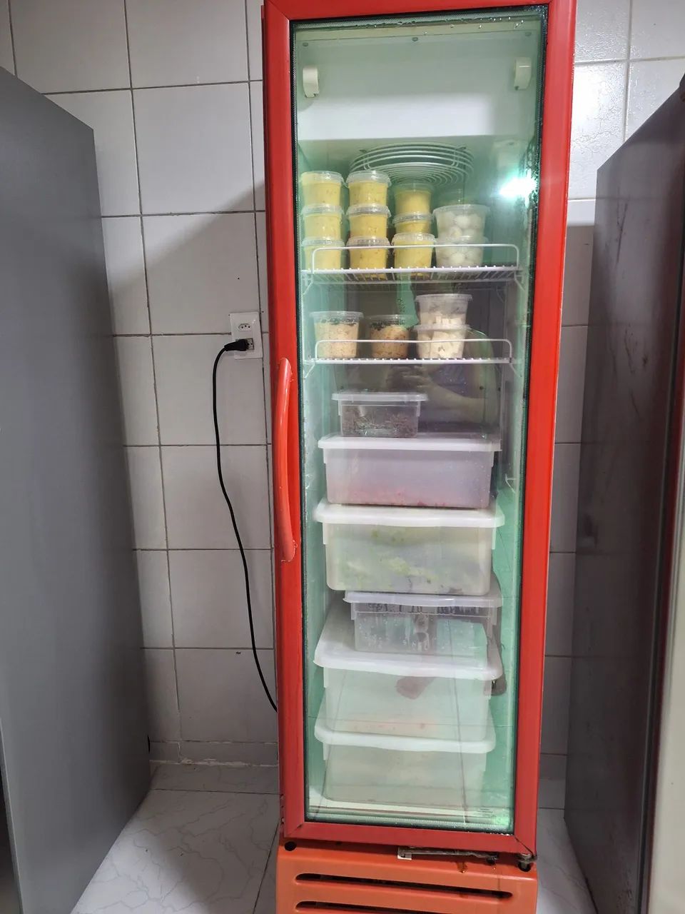Vendo, usada funcionando.