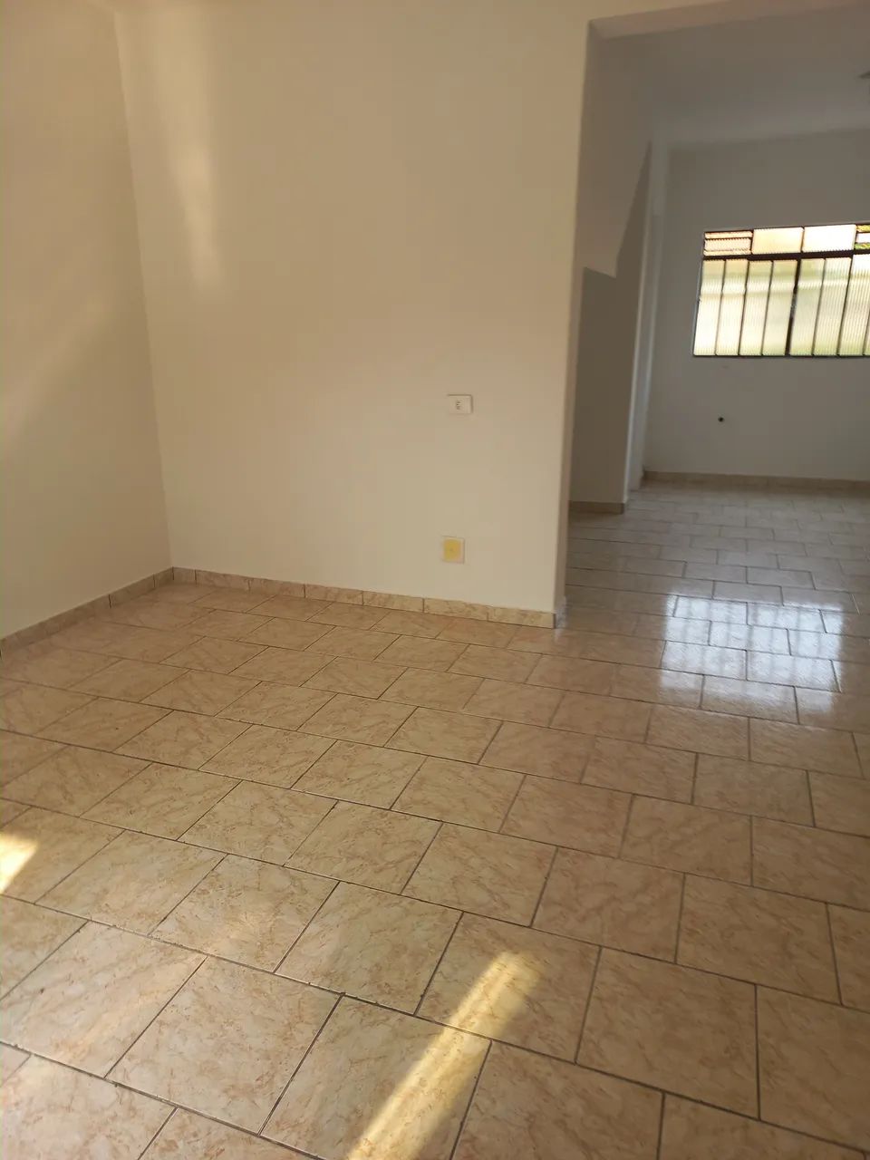 Alugo loja em Santa Felicidade