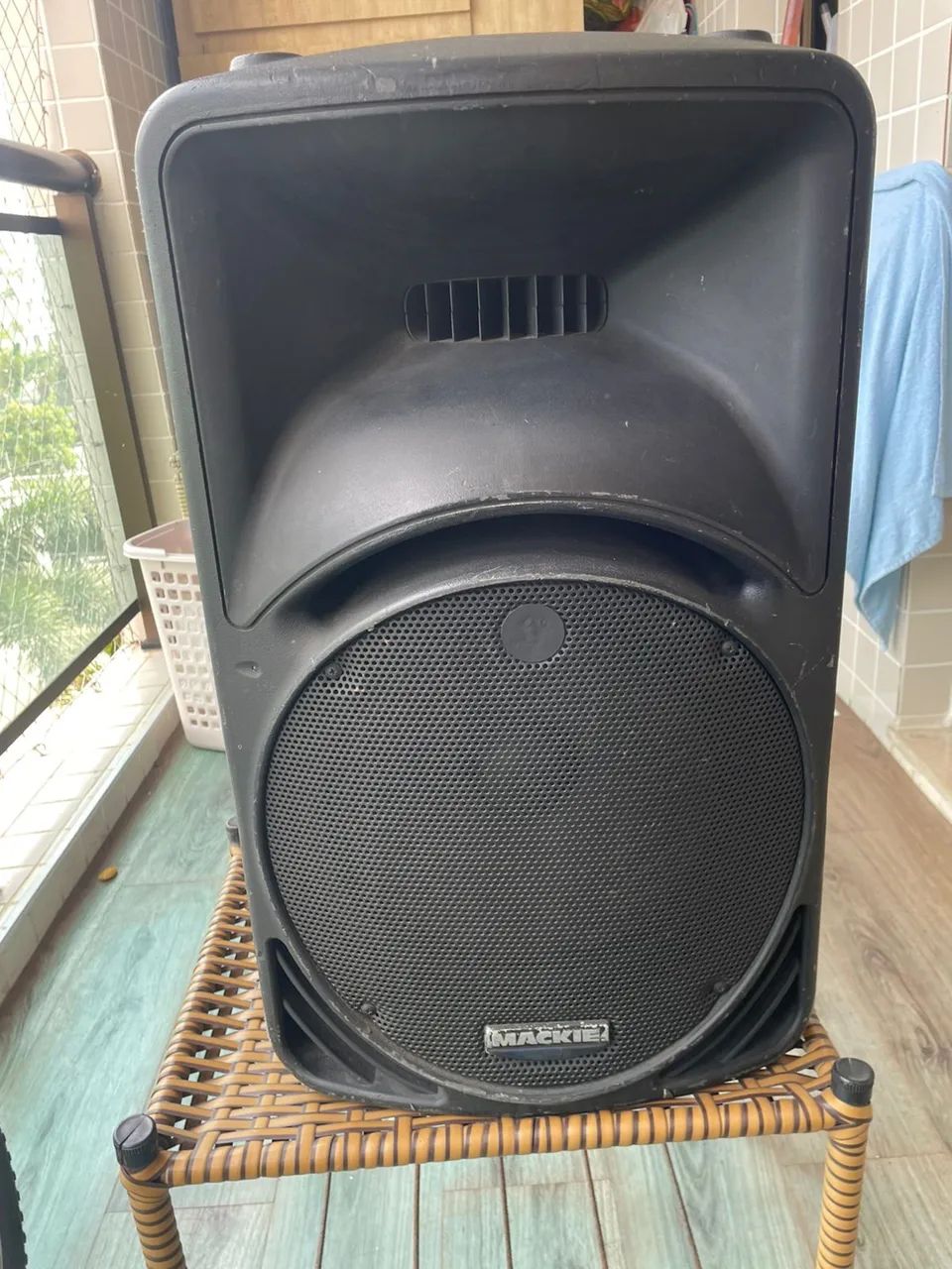 Caixa de som ativa Mackie srm 450 v1