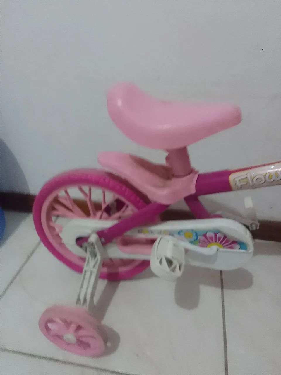 Vendo uma bicicleta aro 12 anda muito bem inteirinha só buscar alvorada não entrego  - Foto 5