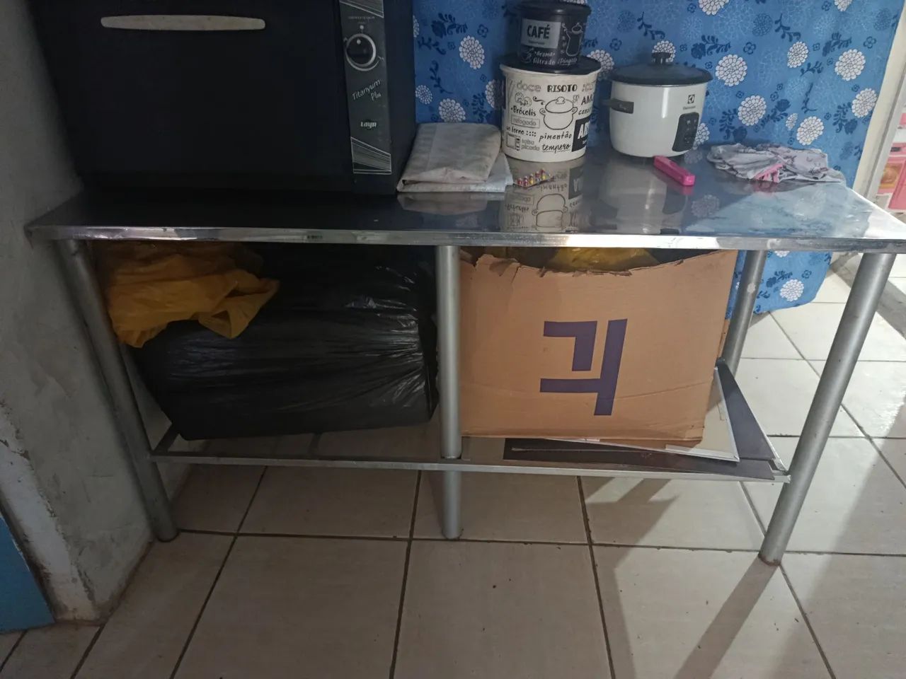 Vendo duas mesas inox - Foto 2