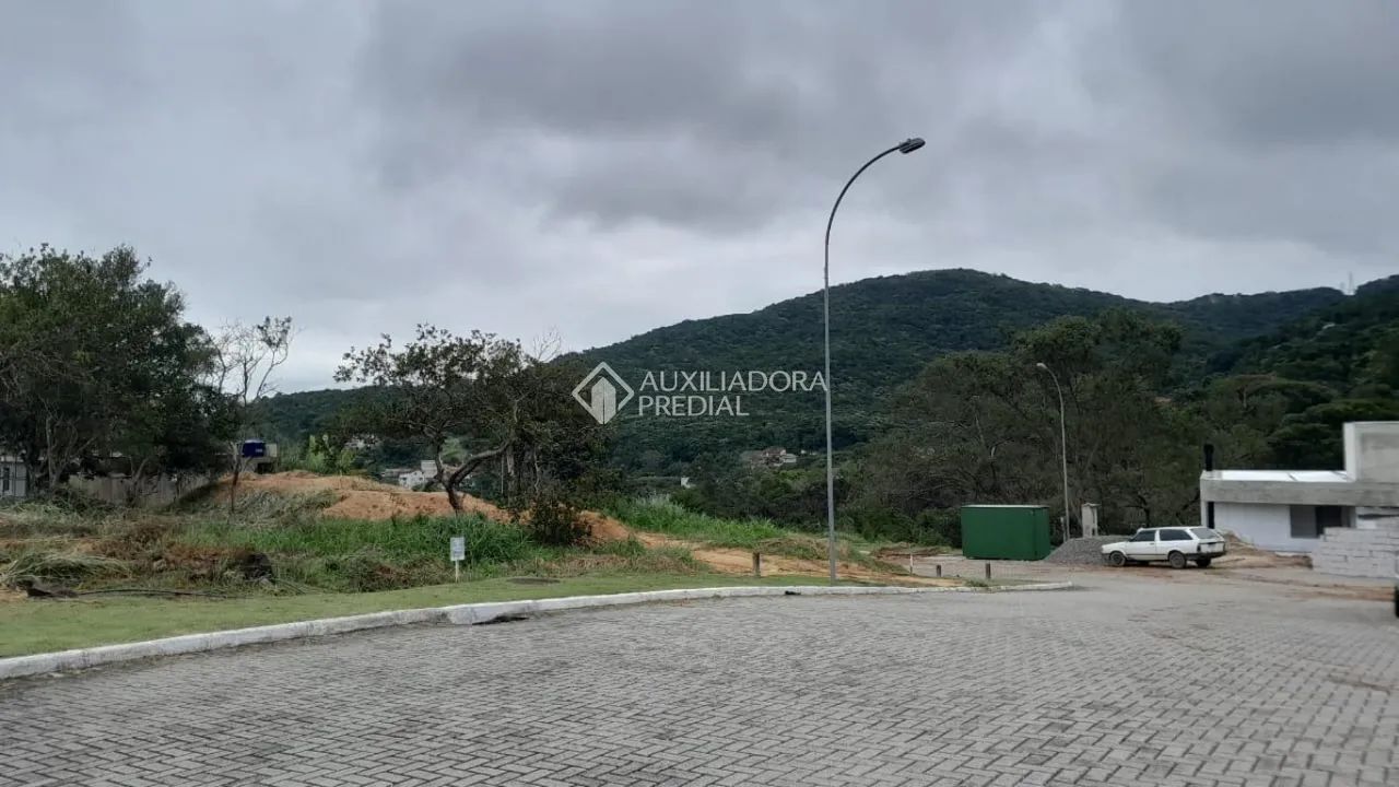 Terrenos em Condomínio Fechado no Bairro Itacurubi - Foto 4