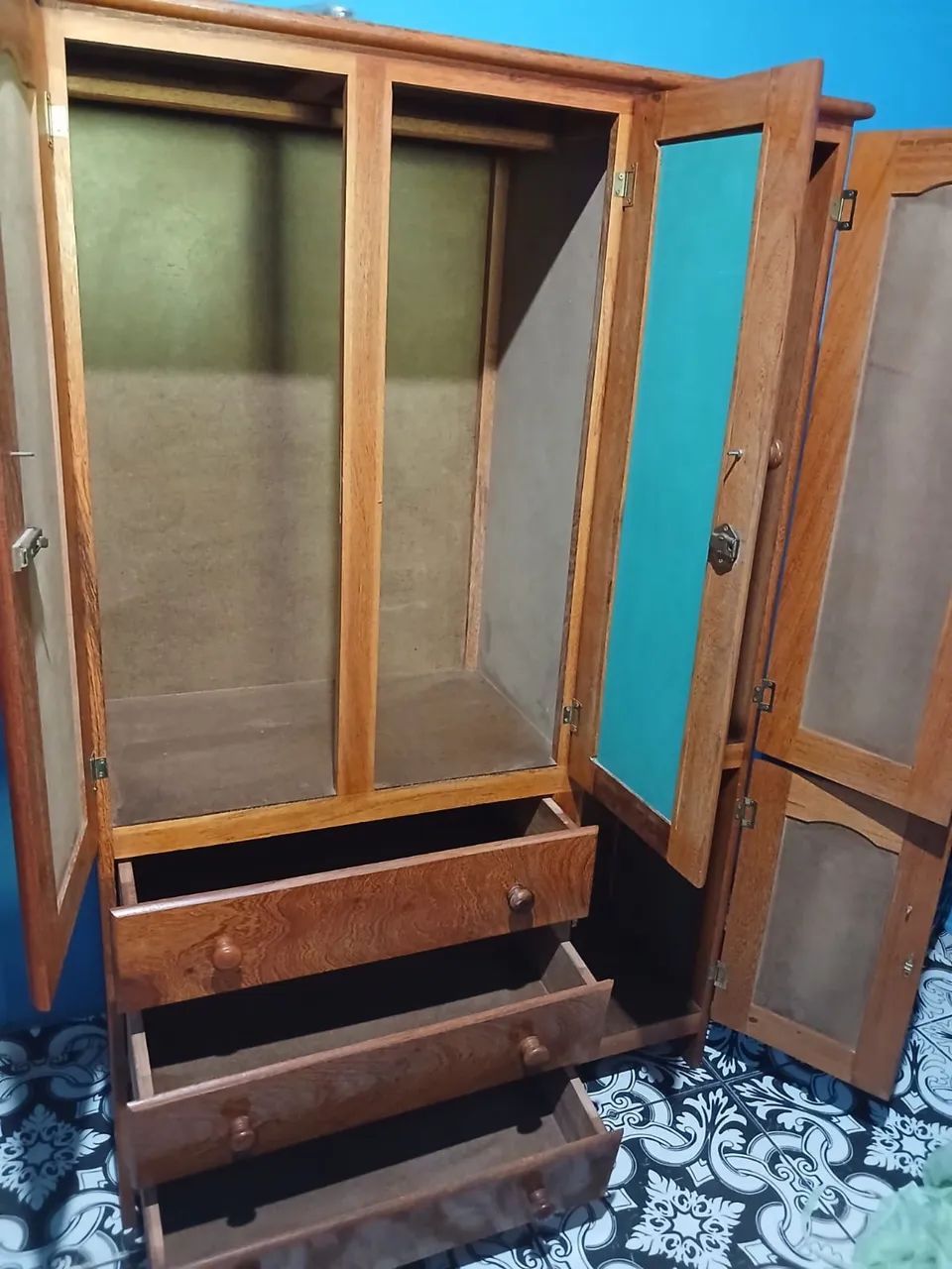Guarda roupa de madeira - Foto 3
