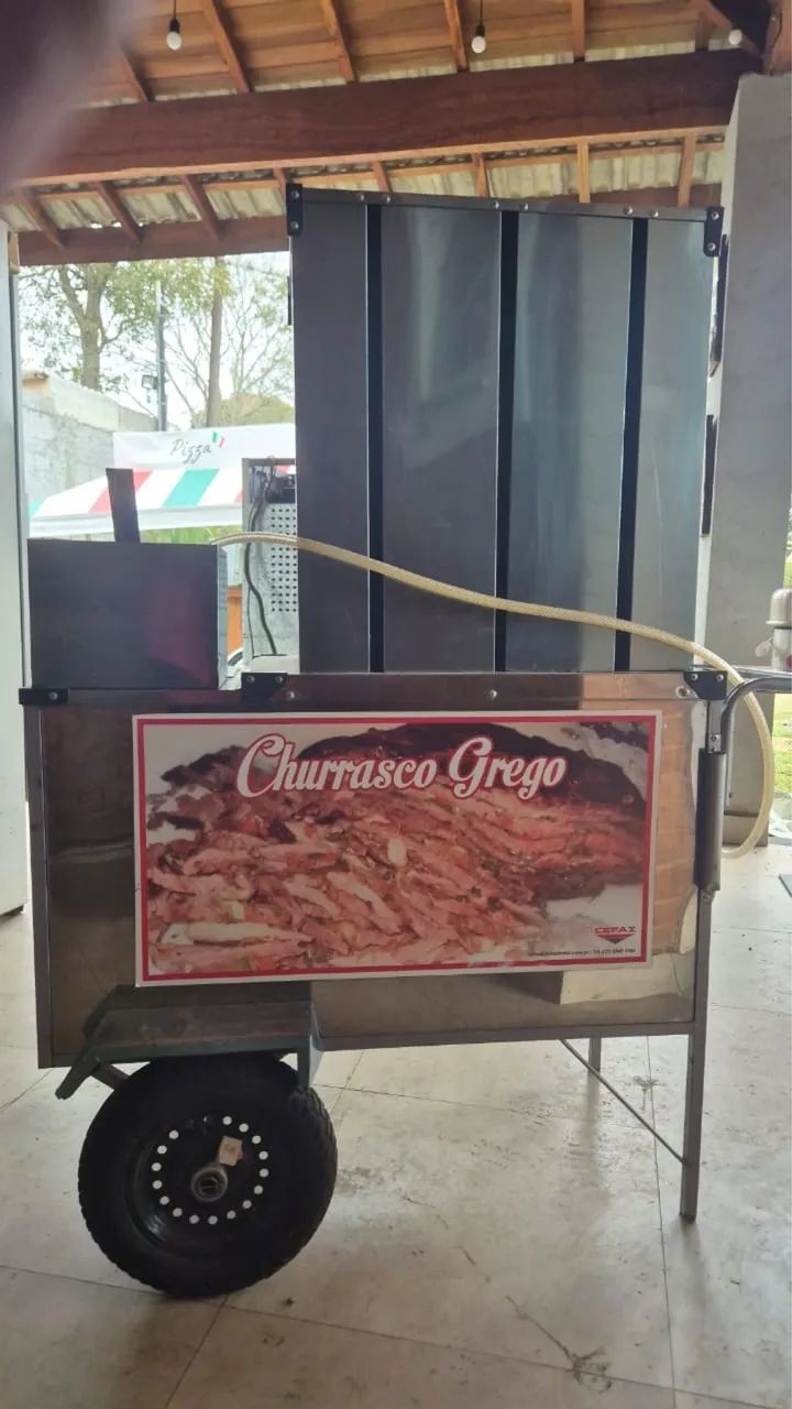 Carrinho churrasco grego com rodas 