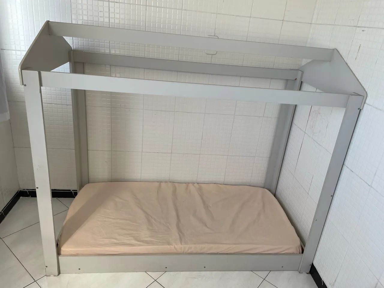 Cama infantil + colchão 