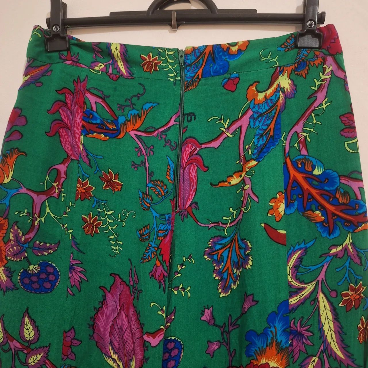 Calça pantacourt da Afghan P veste 40. Perfeita!  - Foto 5