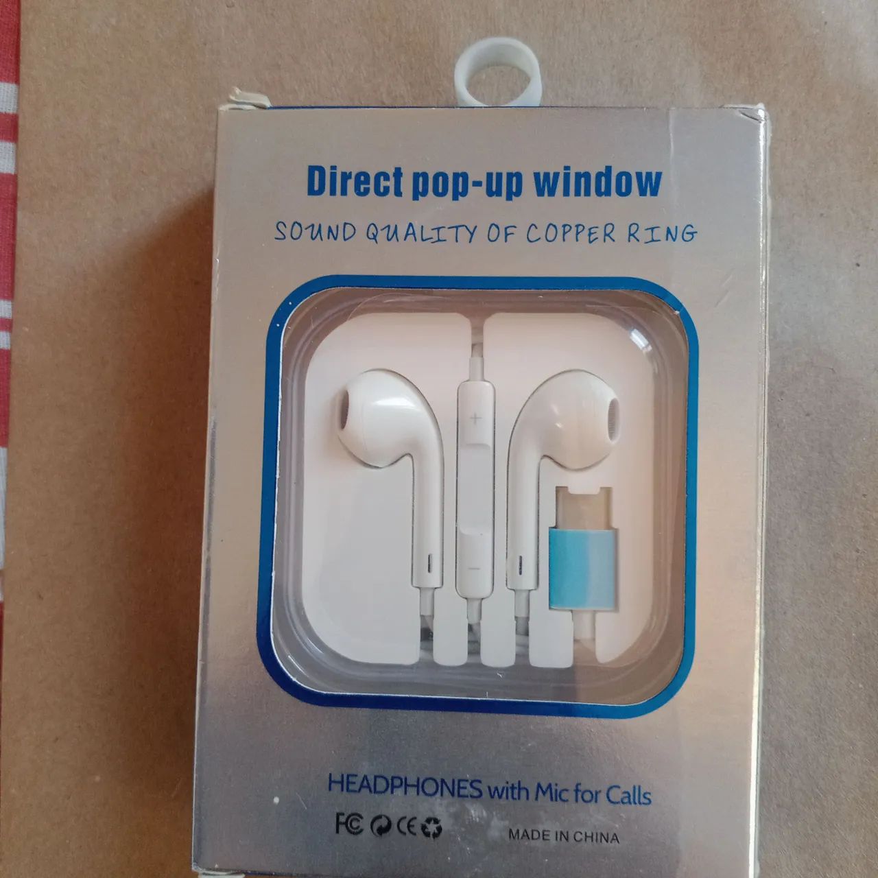 Fone ouvido  branco. Conector ip  maximidia  - Foto 2