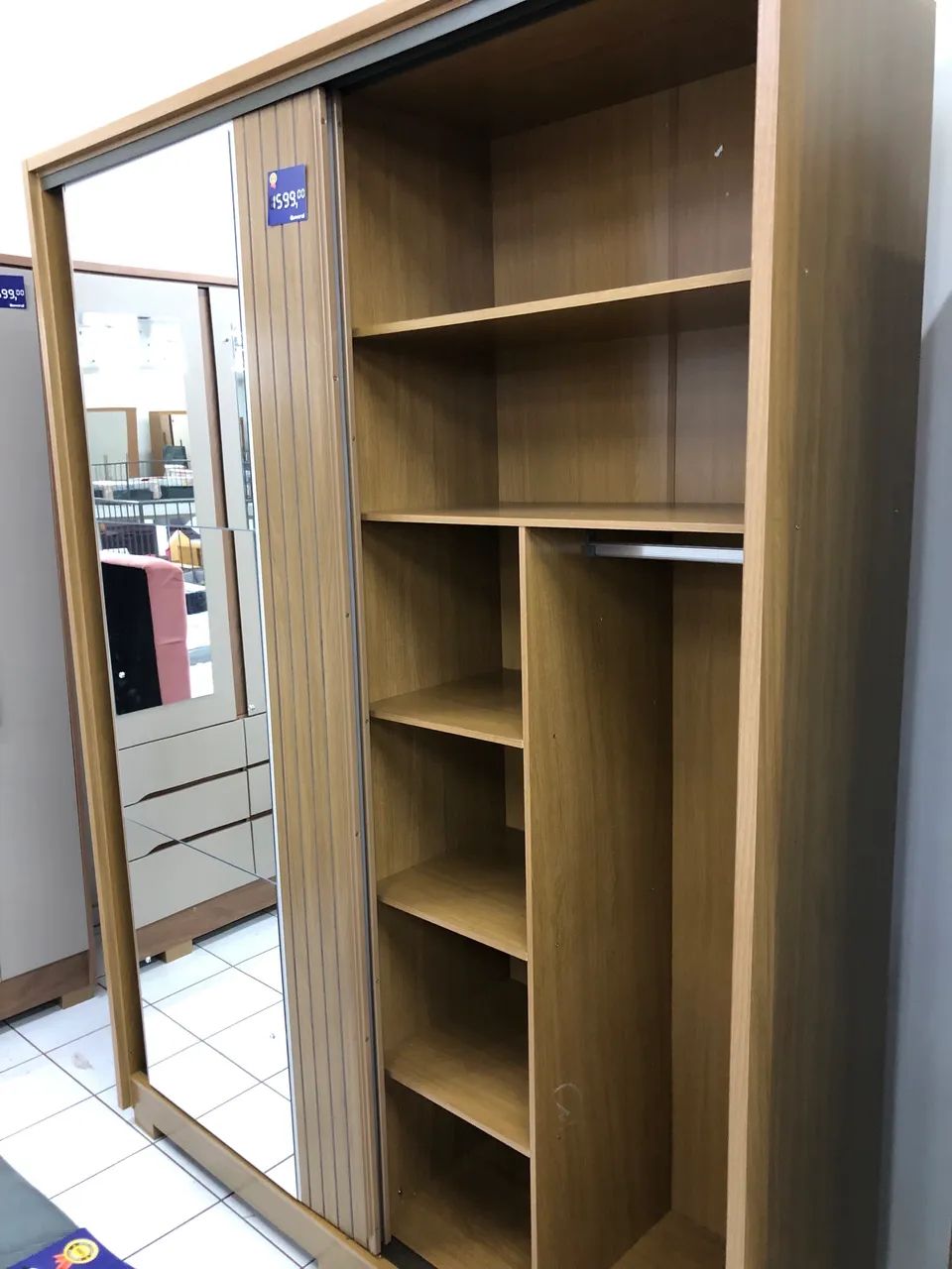 Guarda roupa com espelho NOVO  - Foto 3