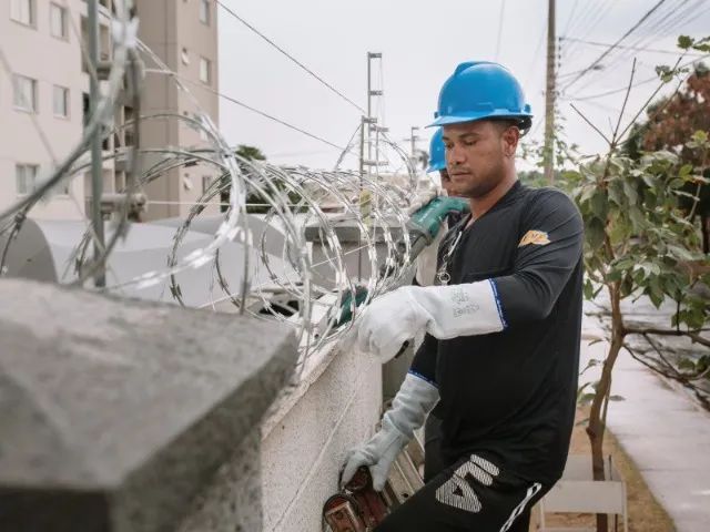Instalação Rápida de Concertina e cerca eletrica  - Foto 3